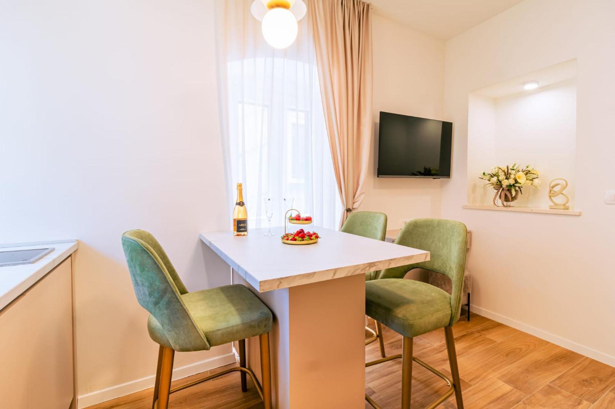 Luxury 2 Bedroom-2 Bathroom Apartment With Rooftop Terrace & Luxury Studio App Split Extérieur photo