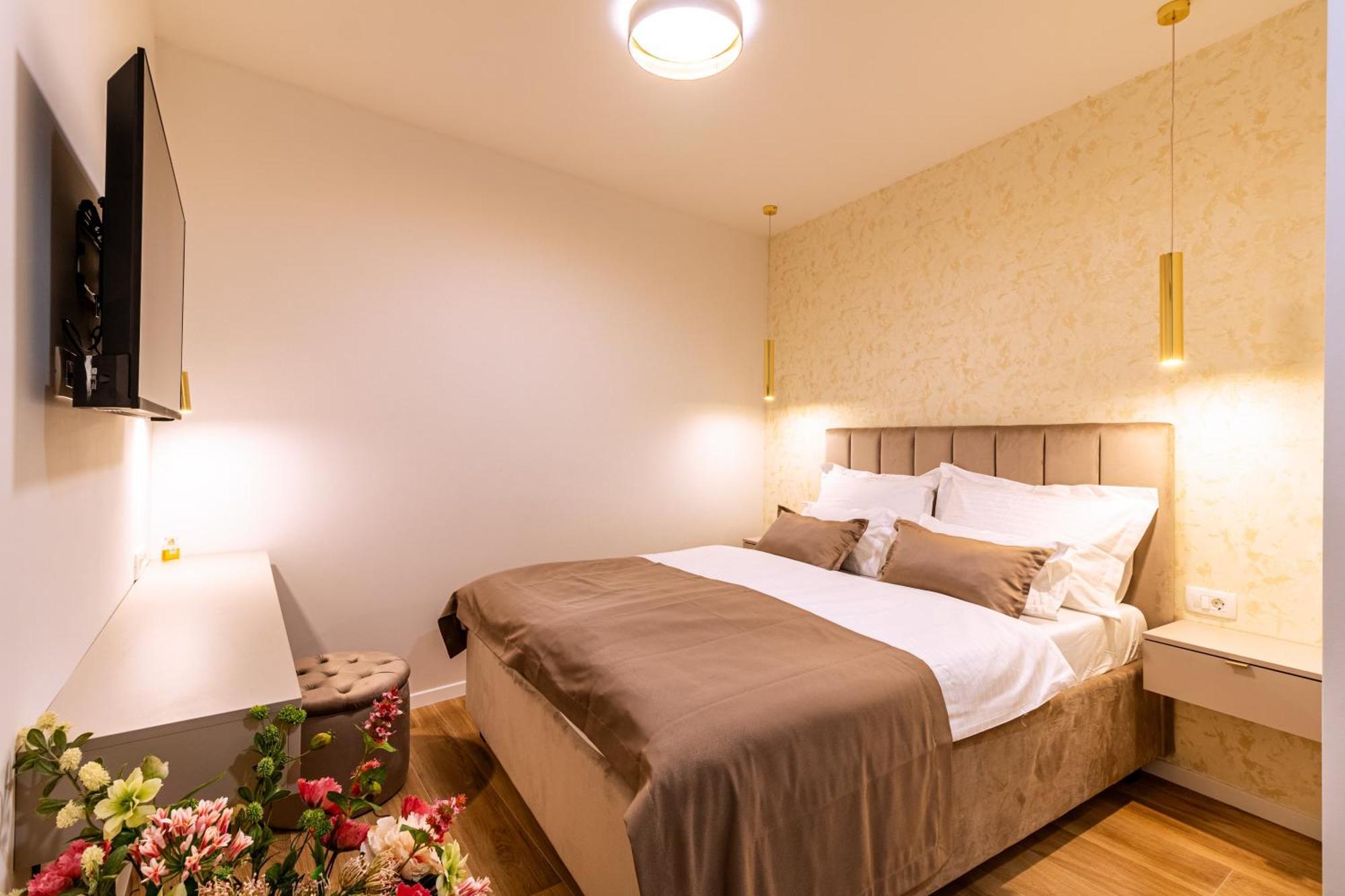 Luxury 2 Bedroom-2 Bathroom Apartment With Rooftop Terrace & Luxury Studio App Split Extérieur photo