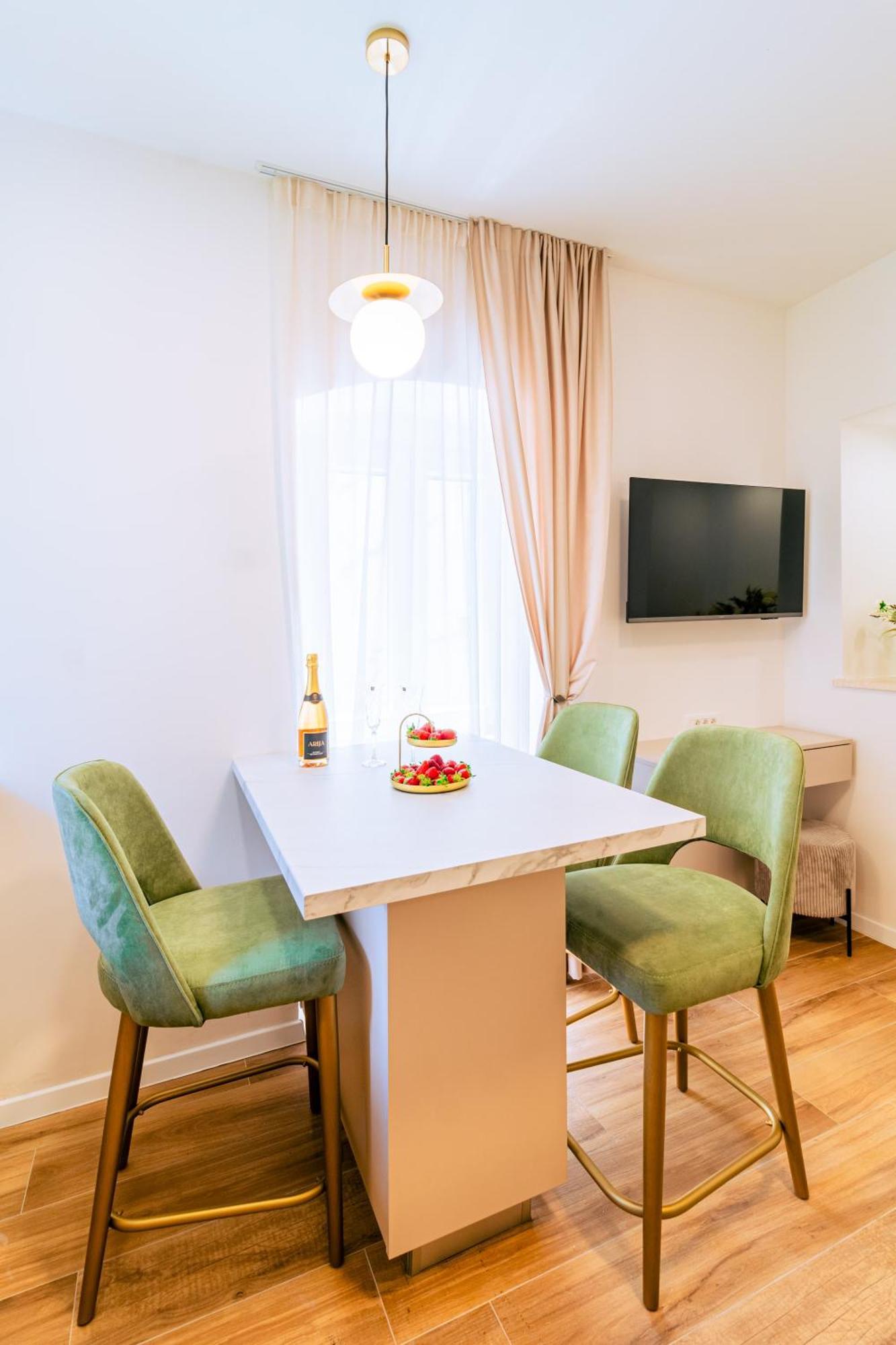 Luxury 2 Bedroom-2 Bathroom Apartment With Rooftop Terrace & Luxury Studio App Split Chambre photo